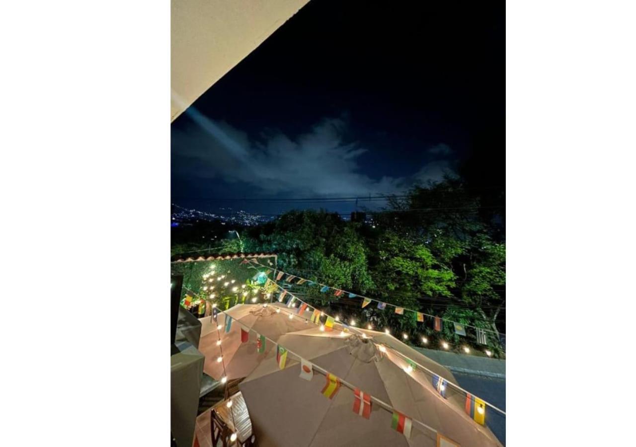 International Hotel Medellin Bagian luar foto