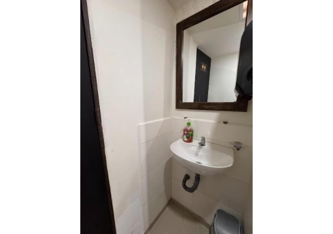 International Hotel Medellin Bagian luar foto
